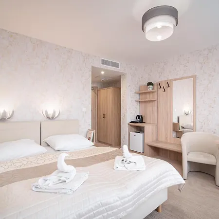 Grand Maxim Wellness & Hotel