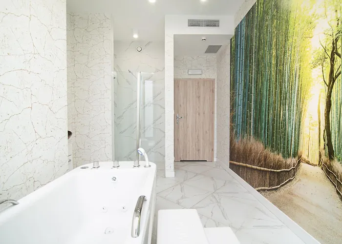 Grand Maxim Wellness & Hotel